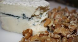 The recommendation of eating cheese and walnuts together?